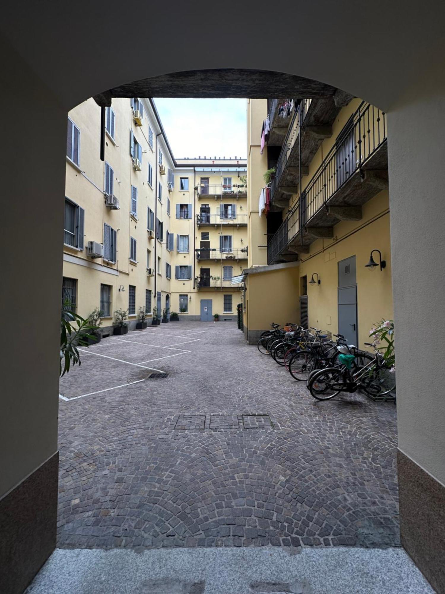 New Apartment Tita'S Design House Milan Bagian luar foto